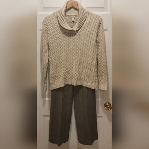LL Bean 100% cotton cable knit sweater. Size xl.